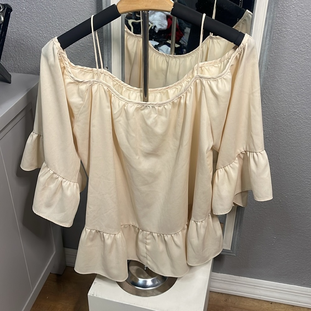 Boho look -  Umgee Cream Top - size L